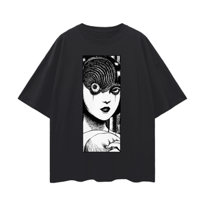 CAMISETA OVERSIZE NIÑA ESPIRAL UZUMAKI JUNJI ITO
